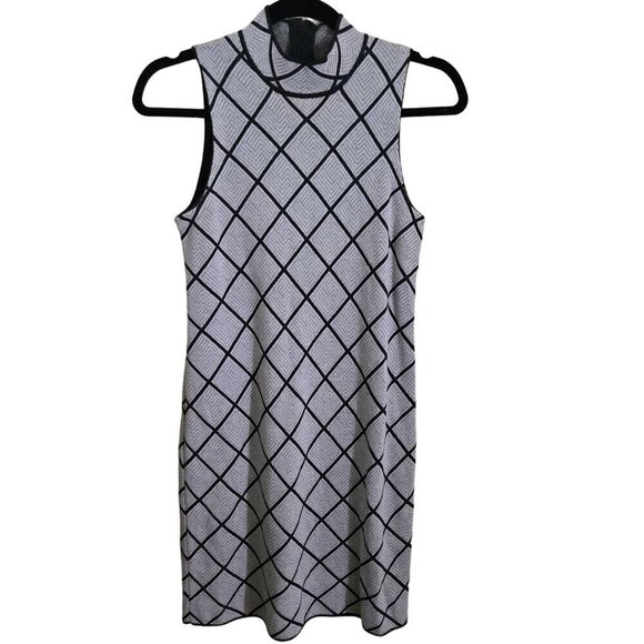 Romeo & Juliet Couture NWT Gray Knit Mock Neck Sleeveless Sweater Dress Size M - Picture 2 of 9
